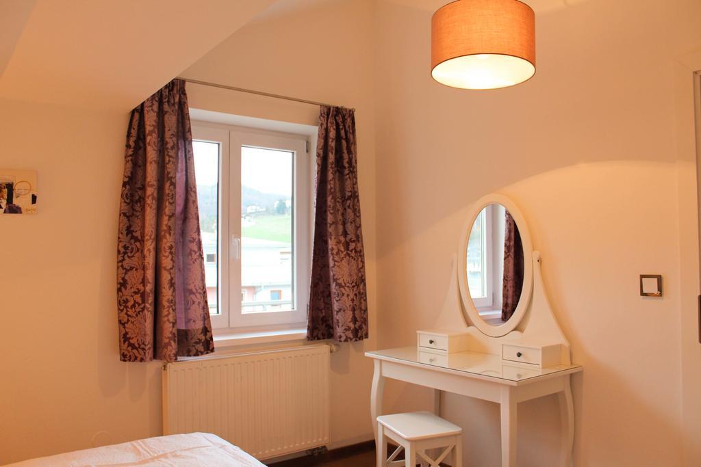Haus Haslach Elsbethen Rum bild